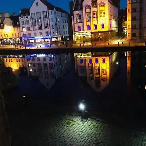 https://vibrant-apartment-at-the-shore-in-leith.edinburghhotelsuk.org